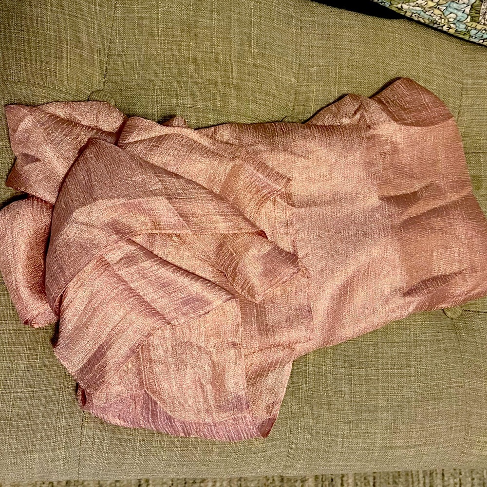 Light pink shall/scarf